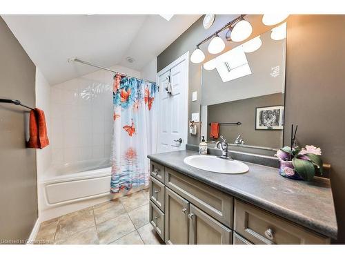 4379 Victoria Road S, Puslinch, ON - Indoor Photo Showing Bathroom