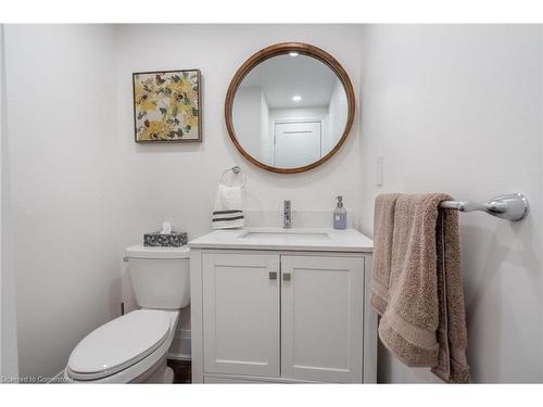 1017 Plains View Avenue, Burlington, ON - Indoor Photo Showing Bathroom