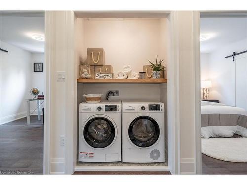 1017 Plains View Avenue, Burlington, ON - Indoor Photo Showing Laundry Room