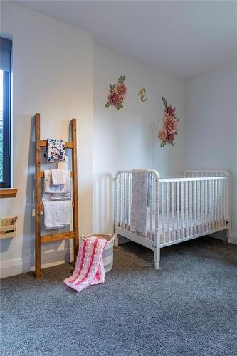 15 Melrose Avenue S, Hamilton, ON - Indoor Photo Showing Bedroom