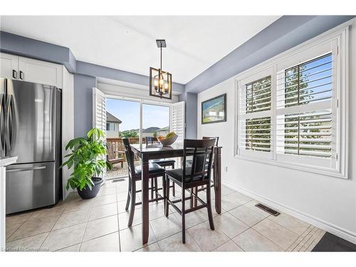 91 Mayland Trail, Hamilton, ON - Indoor Photo Showing Dining Room