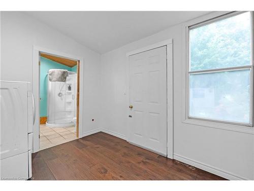 94 East 35Th Street, Hamilton, ON - Indoor Photo Showing Other Room