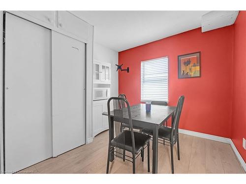 94 East 35Th Street, Hamilton, ON - Indoor Photo Showing Dining Room