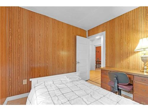 94 East 35Th Street, Hamilton, ON - Indoor Photo Showing Other Room