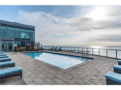 409-11 Bronte Road, Oakville, ON - Outdoor With In Ground Pool