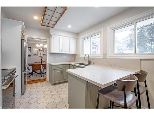 80 Upper Paradise Road, Hamilton, ON - Indoor Photo Showing Kitchen With Double Sink