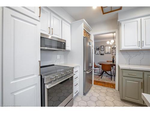 80 Upper Paradise Road, Hamilton, ON - Indoor Photo Showing Kitchen