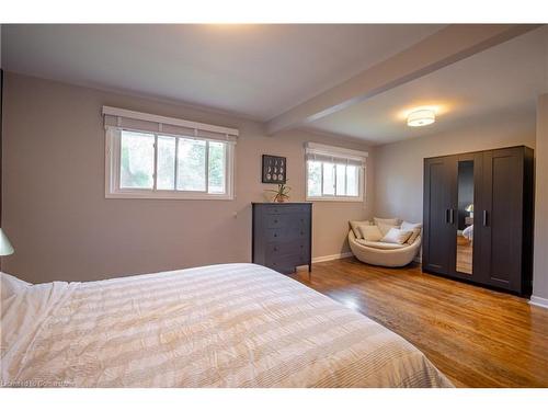 80 Upper Paradise Road, Hamilton, ON - Indoor Photo Showing Bedroom