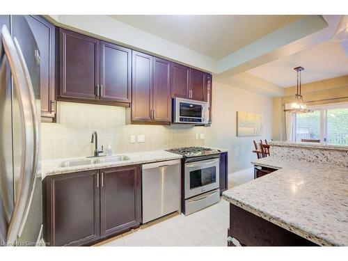 90 Redcedar Crescent, Stoney Creek, ON - Indoor Photo Showing Kitchen With Double Sink With Upgraded Kitchen