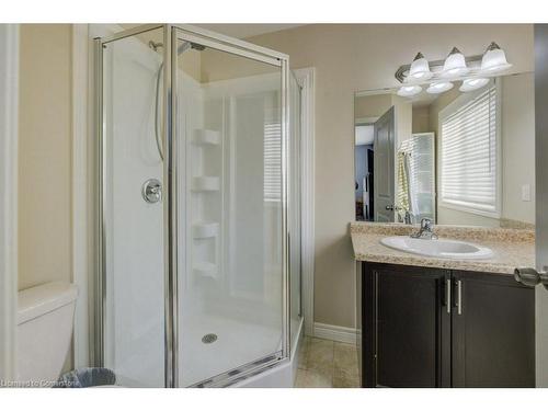 90 Redcedar Crescent, Stoney Creek, ON - Indoor Photo Showing Bathroom