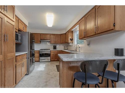 18 Ilona Court, Brantford, ON - Indoor Photo Showing Kitchen