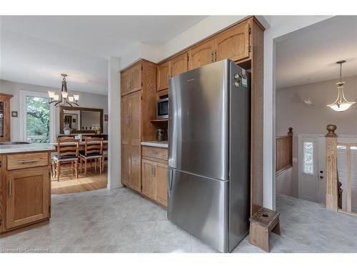 18 Ilona Court, Brantford, ON - Indoor Photo Showing Kitchen