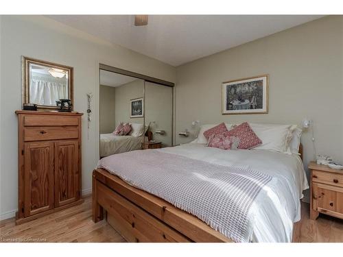 18 Ilona Court, Brantford, ON - Indoor Photo Showing Bedroom