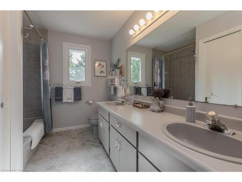 18 Ilona Court, Brantford, ON - Indoor Photo Showing Bathroom