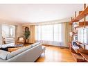 2077 Mountain Grove Avenue, Burlington, ON  - Indoor Photo Showing Living Room 