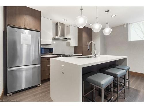 202-16 Markle Crescent, Ancaster, ON - Indoor Photo Showing Kitchen With Stainless Steel Kitchen With Upgraded Kitchen