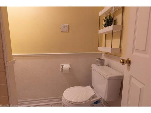 6539 Jupiter Boulevard, Niagara Falls, ON - Indoor Photo Showing Bathroom