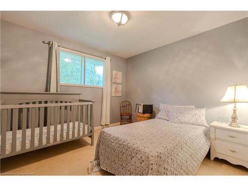 6539 Jupiter Boulevard, Niagara Falls, ON - Indoor Photo Showing Bedroom