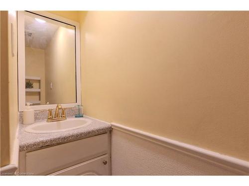 6539 Jupiter Boulevard, Niagara Falls, ON - Indoor Photo Showing Bathroom