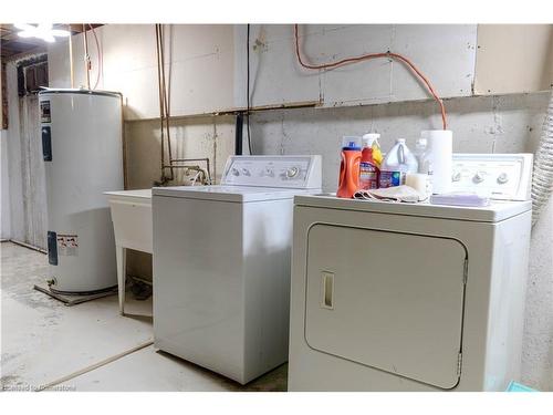 6539 Jupiter Boulevard, Niagara Falls, ON - Indoor Photo Showing Laundry Room