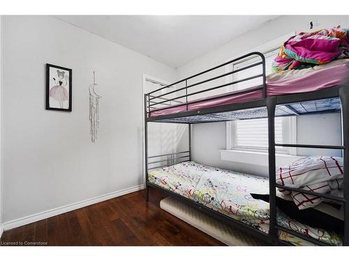 51 Robins Avenue, Hamilton, ON - Indoor Photo Showing Bedroom