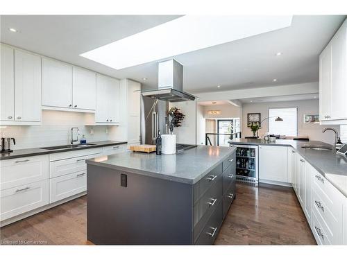 97 Overdale Avenue, Waterdown, ON - Indoor Photo Showing Kitchen With Upgraded Kitchen