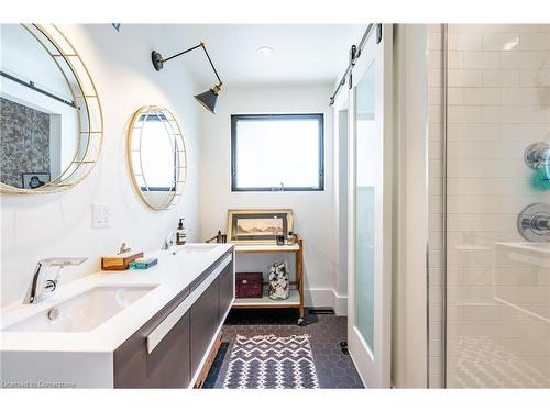 97 Overdale Avenue, Waterdown, ON - Indoor Photo Showing Bathroom