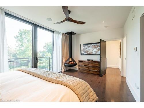 97 Overdale Avenue, Waterdown, ON - Indoor Photo Showing Bedroom