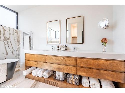 97 Overdale Avenue, Waterdown, ON - Indoor Photo Showing Bathroom