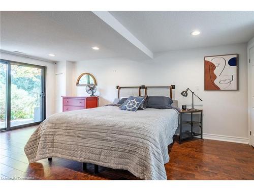 97 Overdale Avenue, Waterdown, ON - Indoor Photo Showing Bedroom