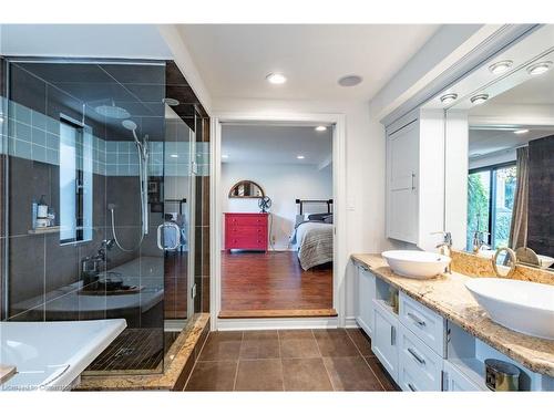 97 Overdale Avenue, Waterdown, ON - Indoor Photo Showing Bathroom