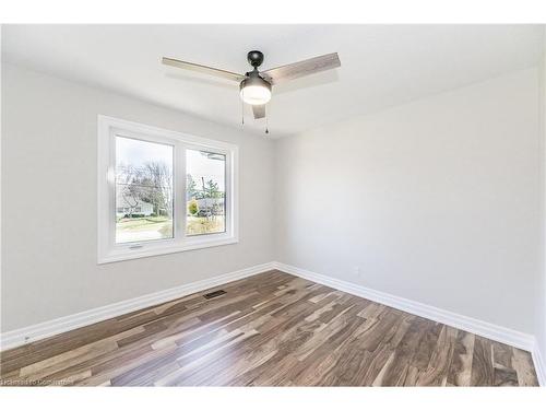 106 Overdale Avenue, Waterdown, ON - Indoor Photo Showing Other Room