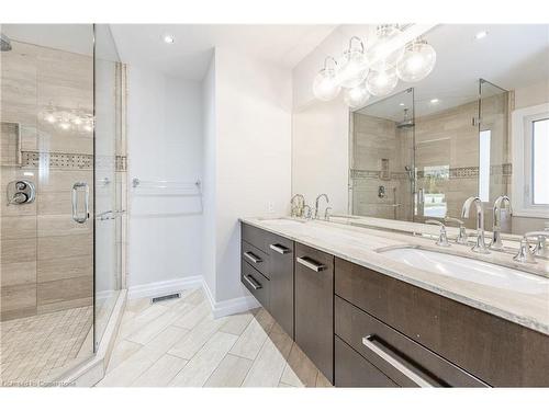 106 Overdale Avenue, Waterdown, ON - Indoor Photo Showing Bathroom