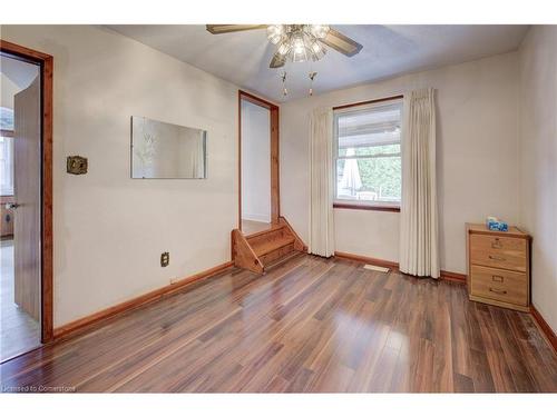 22 East 44Th Street, Hamilton, ON - Indoor Photo Showing Kitchen