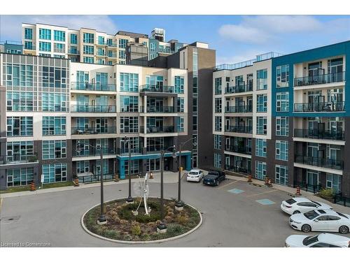 309-10 Concord Place, Grimsby, ON - Outdoor With Balcony With Facade