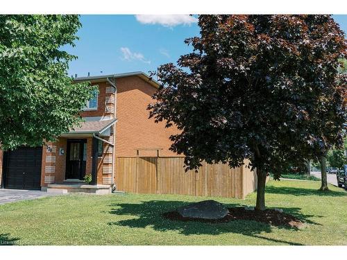 170 Candlewood Drive, Hamilton, ON - Outdoor