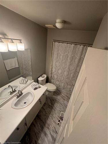 170 Candlewood Drive, Hamilton, ON - Indoor Photo Showing Bathroom