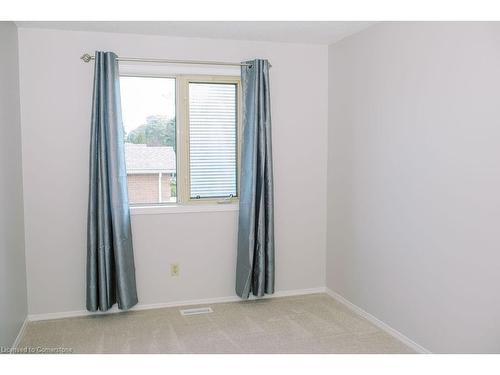 170 Candlewood Drive, Hamilton, ON - Indoor Photo Showing Other Room