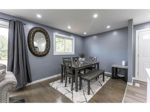 30 Larch Street, Hamilton, ON - Indoor Photo Showing Dining Room