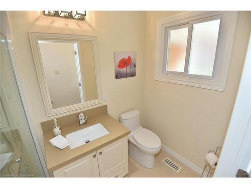 20 Stella Court, Hamilton, ON - Indoor Photo Showing Bathroom