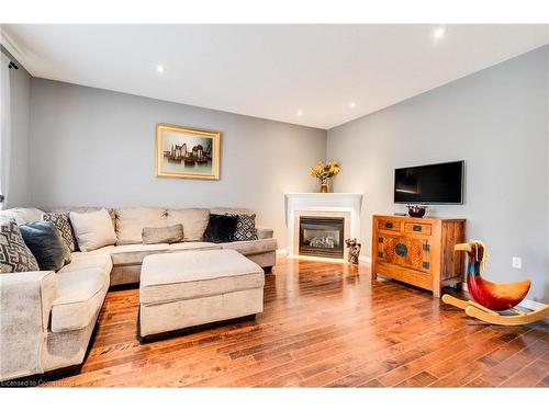 72 Sidney Crescent, Stoney Creek, ON - Indoor Photo Showing Living Room With Fireplace