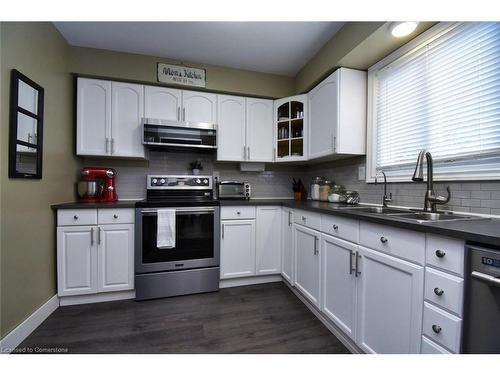 122-150 Gateshead Crescent, Stoney Creek, ON - Indoor Photo Showing Kitchen With Double Sink