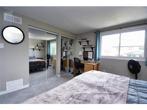 122-150 Gateshead Crescent, Stoney Creek, ON - Indoor Photo Showing Bedroom