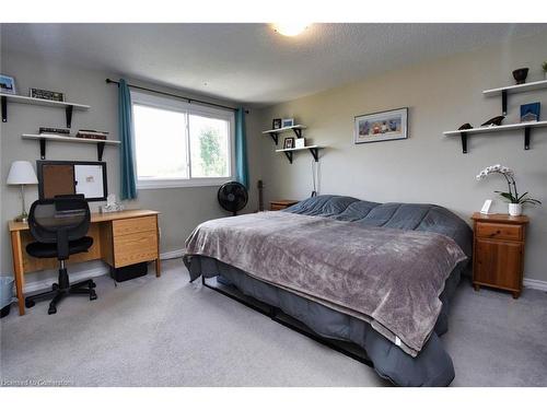 122-150 Gateshead Crescent, Stoney Creek, ON - Indoor Photo Showing Bedroom