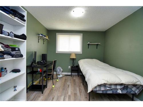 122-150 Gateshead Crescent, Stoney Creek, ON - Indoor Photo Showing Bedroom