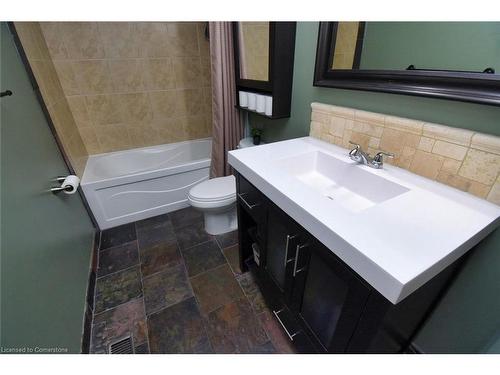 122-150 Gateshead Crescent, Stoney Creek, ON - Indoor Photo Showing Bathroom