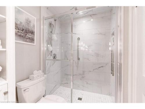 2006-5250 Lakeshore Road, Burlington, ON - Indoor Photo Showing Bathroom