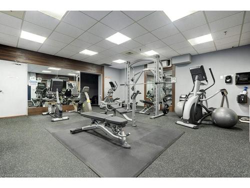 2006-5250 Lakeshore Road, Burlington, ON - Indoor Photo Showing Gym Room