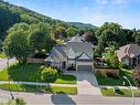 90 Hedge Lawn Drive, Grimsby, ON  - Outdoor With Facade 