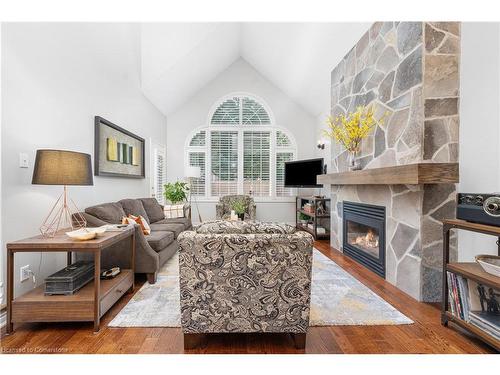 90 Hedge Lawn Drive, Grimsby, ON - Indoor Photo Showing Living Room With Fireplace